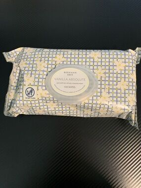 Beekman 1802 Vanilla Absolute Face & Body Cleansing Wipes